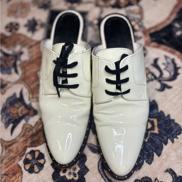 Freda Salvador White and Black Mules - Picture 3 of 5